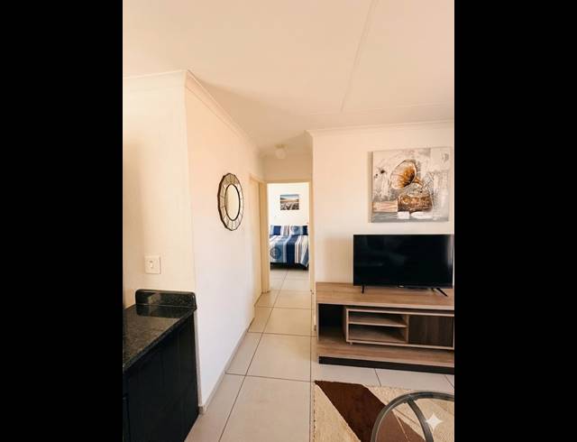 2 BEDROOM HOUSE FOR SALE IN PALM SPRINGS